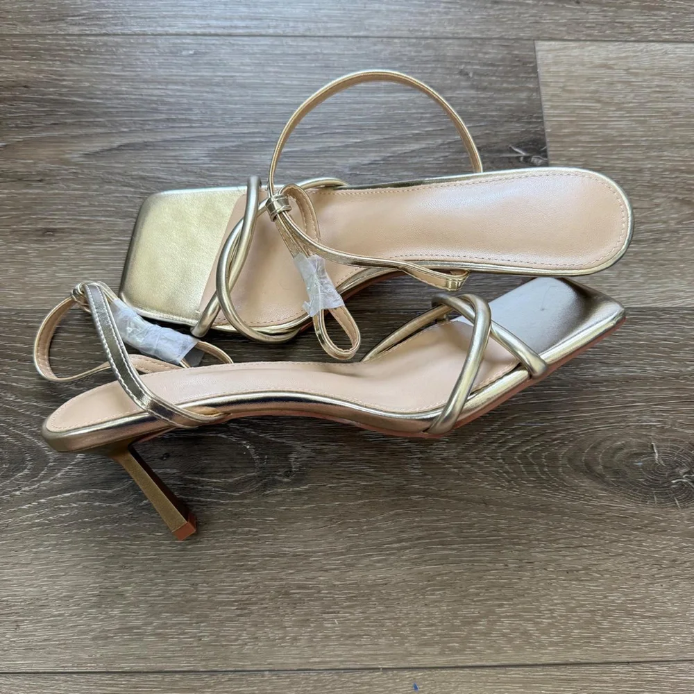 Gold metallic strappy sandals with square toe and ankle strap Size 9.5